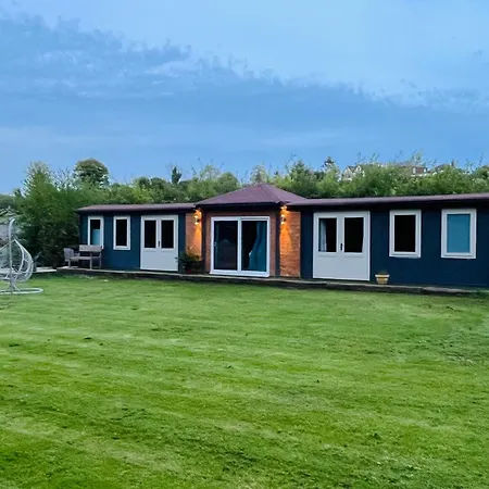 Gorgeous Countryside Cabin Lyminge Exterior photo